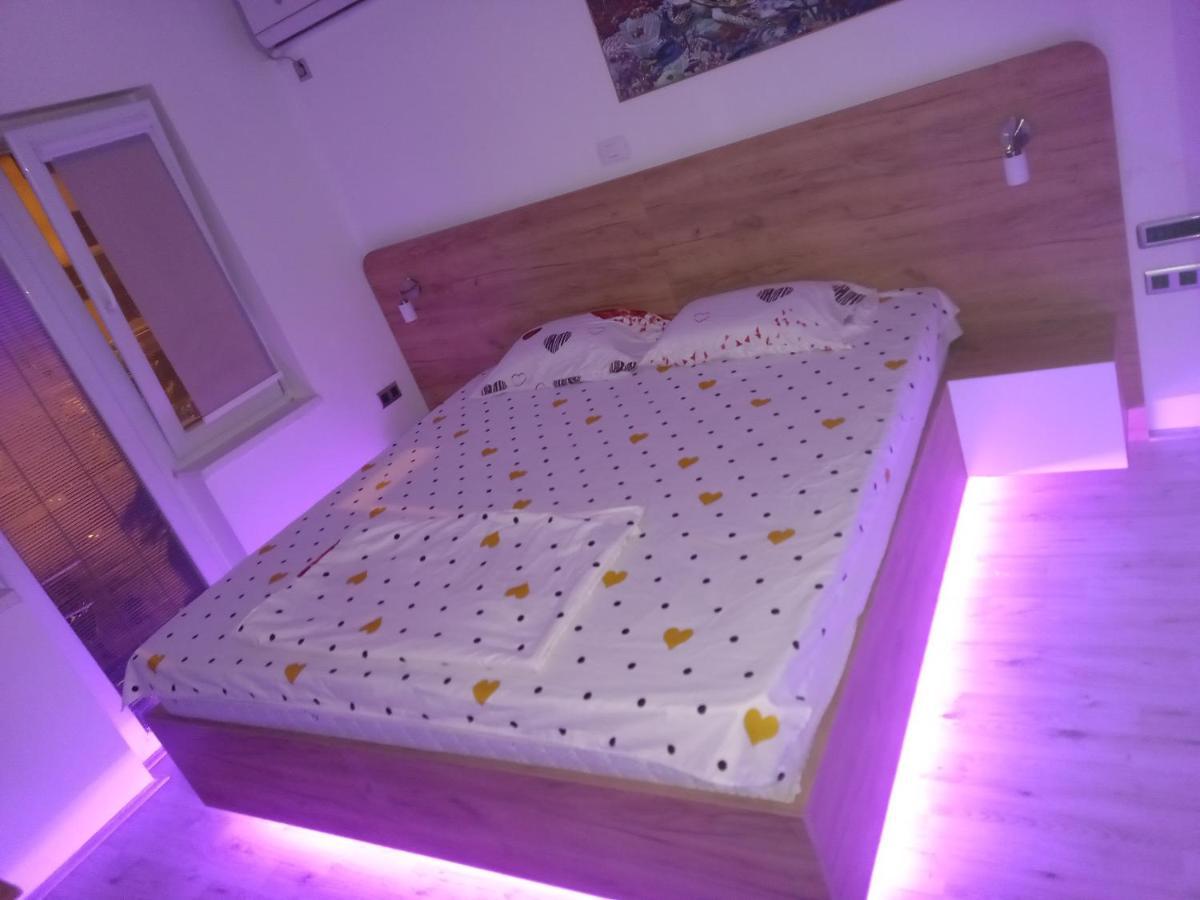 Apartment Nenov Skopje Esterno foto